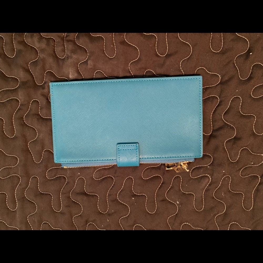 Boutique wallet NWOT